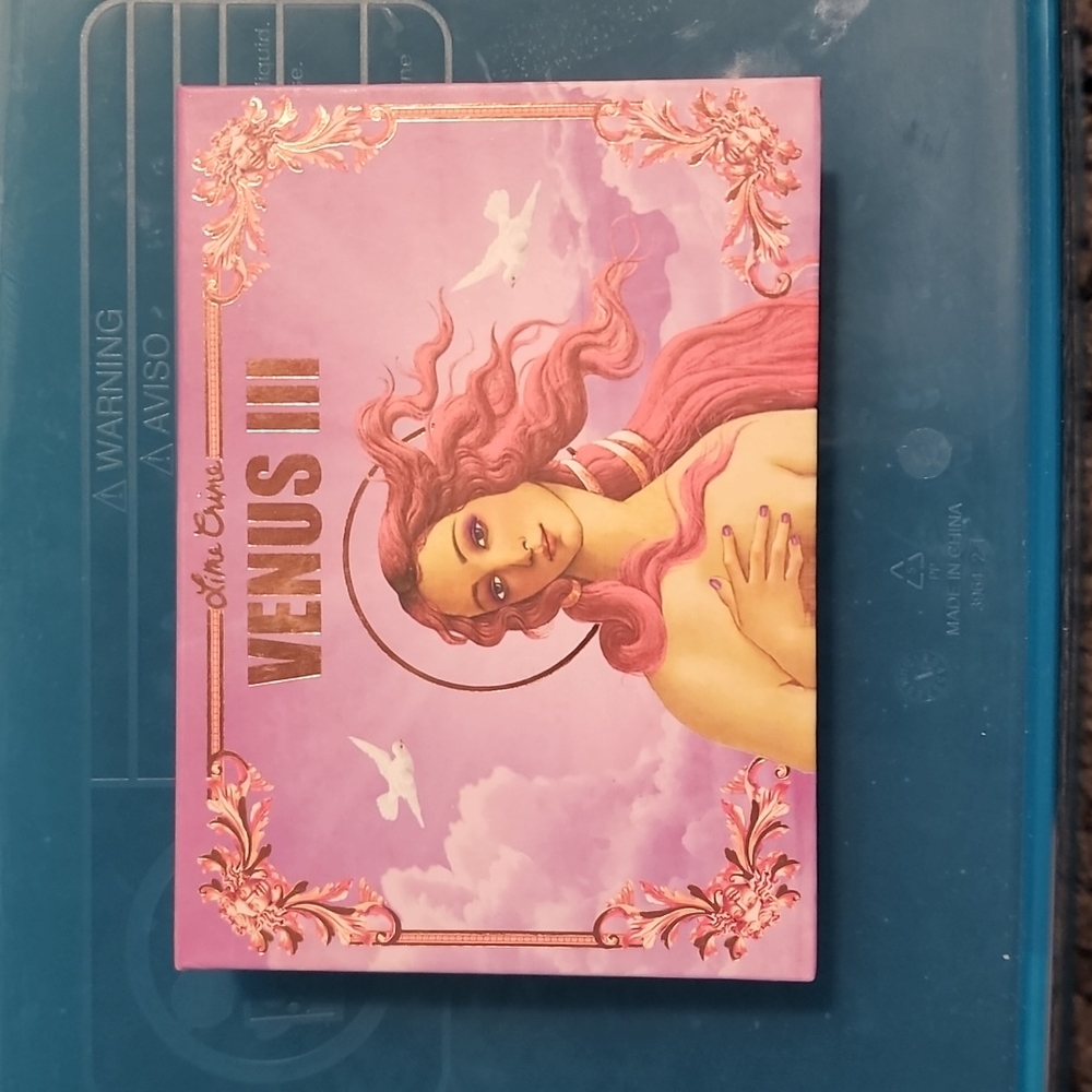 Lime Crime Venus 3